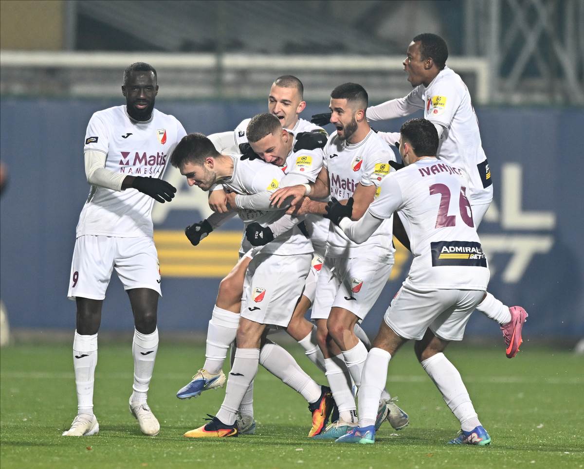 Javor - Crvena zvezda (24).jpg