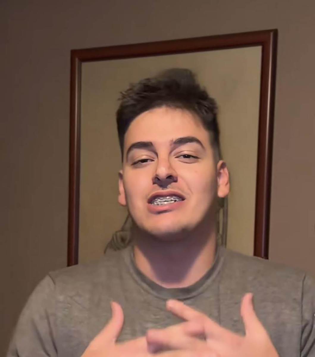 Vojaz i tiktoker (3) copy.jpg