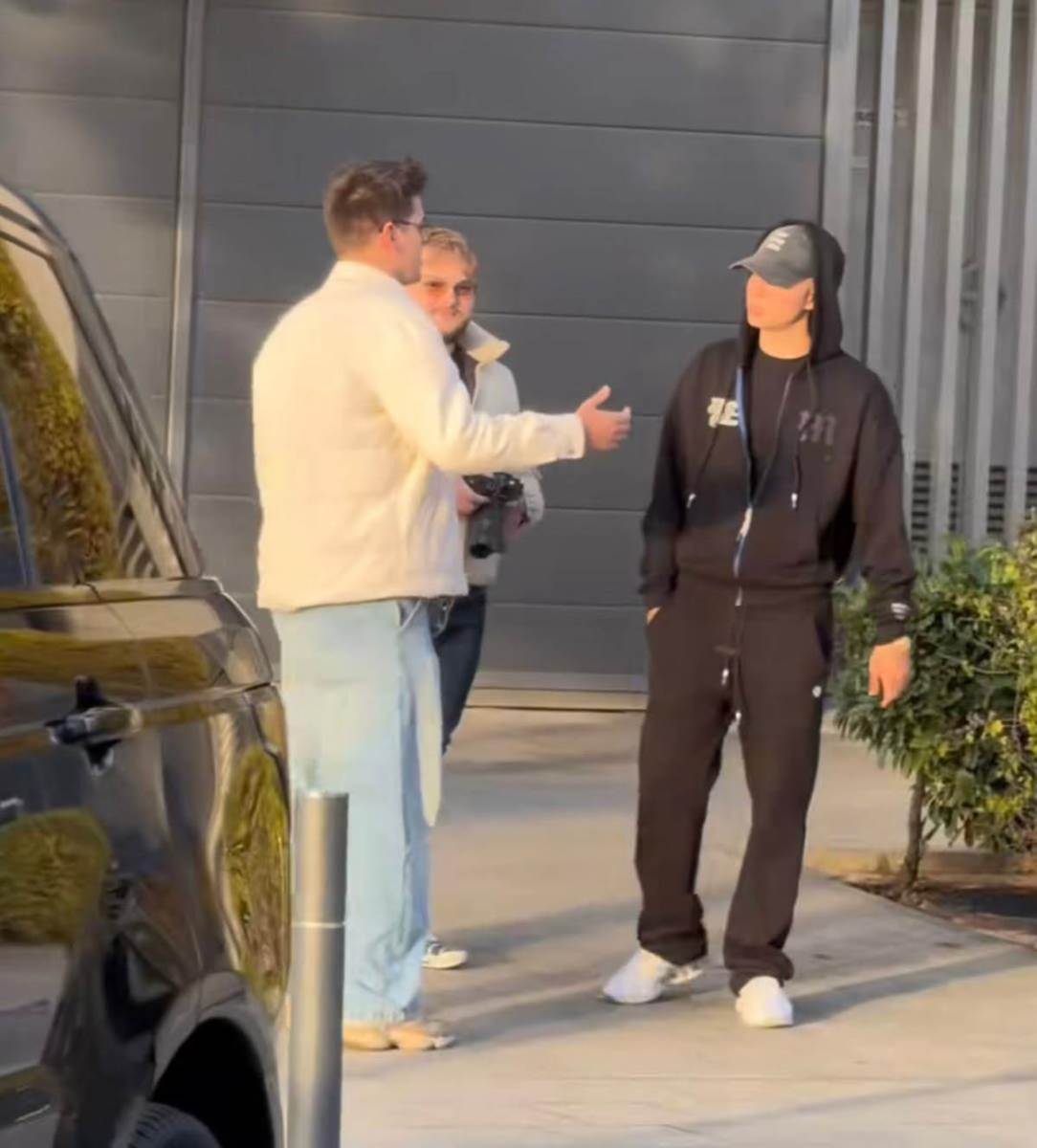 Vojaz i tiktoker (4) copy.jpg