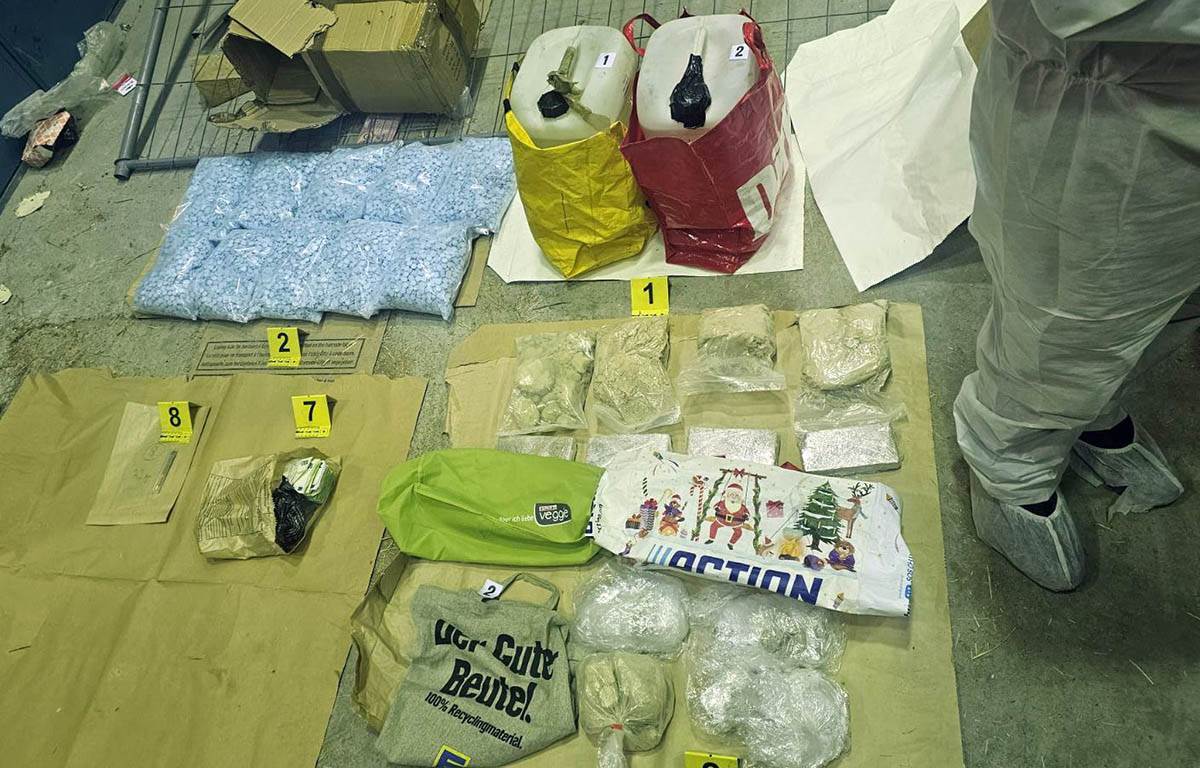 hapšenje Neovlašćena proizvodnja i stavljanje u promet opojnih droga  1.jpg