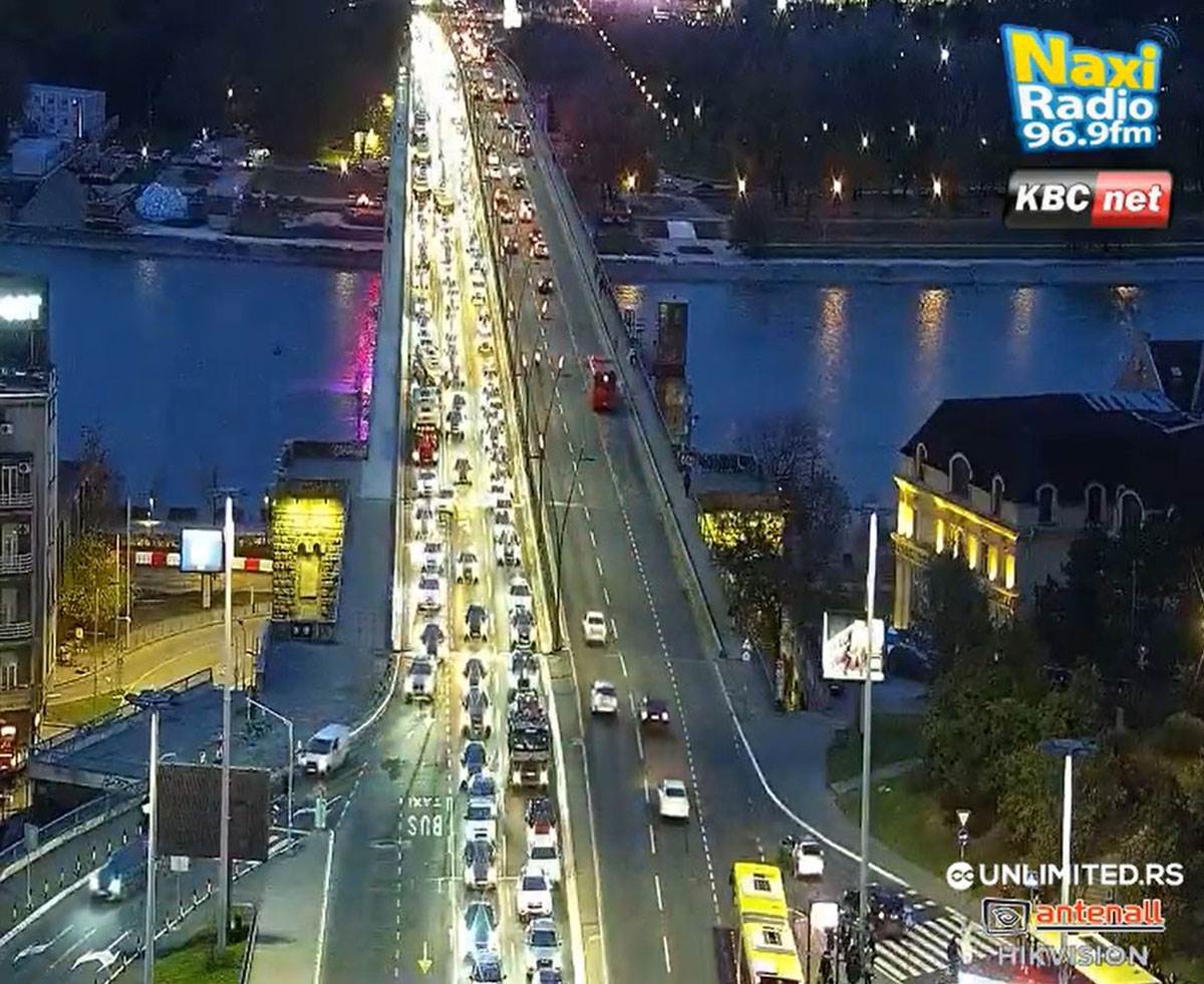 Gužve u Beogradu (1).jpg