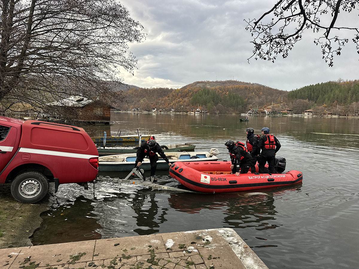 Potraga za nestalim autom kod Morave