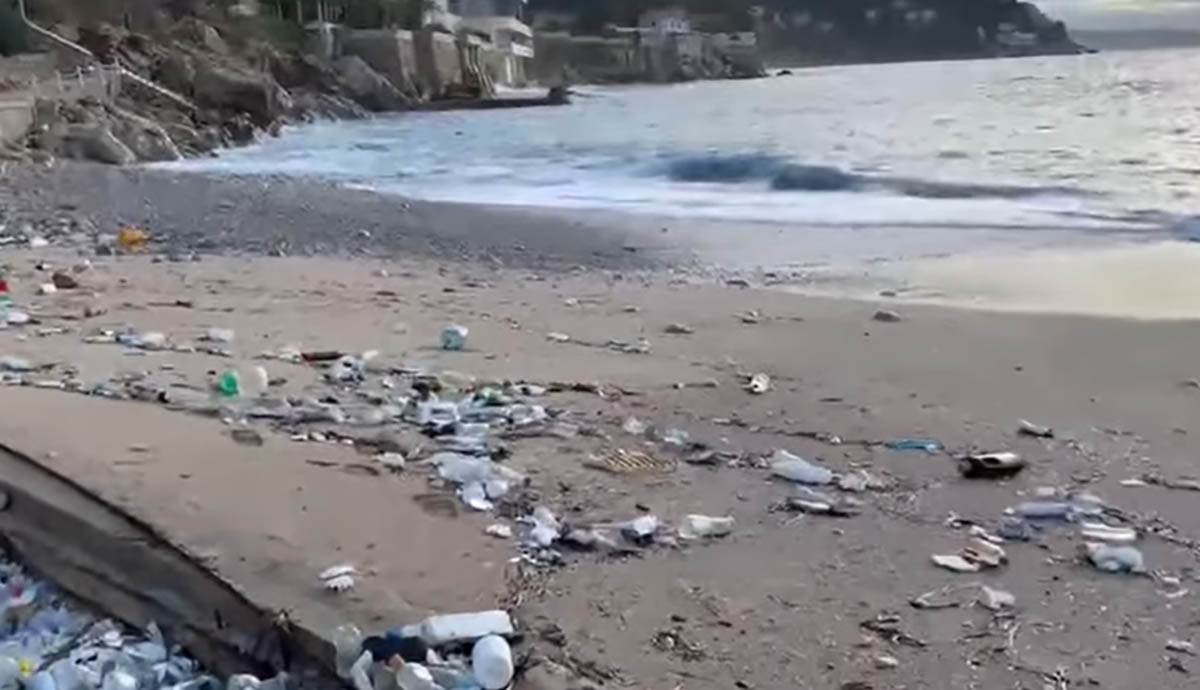 jugo naneo smeće iz Albanije u Dubrovnik (5) copy.jpg