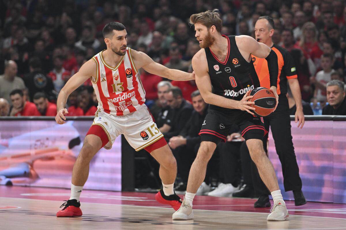 Crvena zvezda Olimpijakos (6).jpg