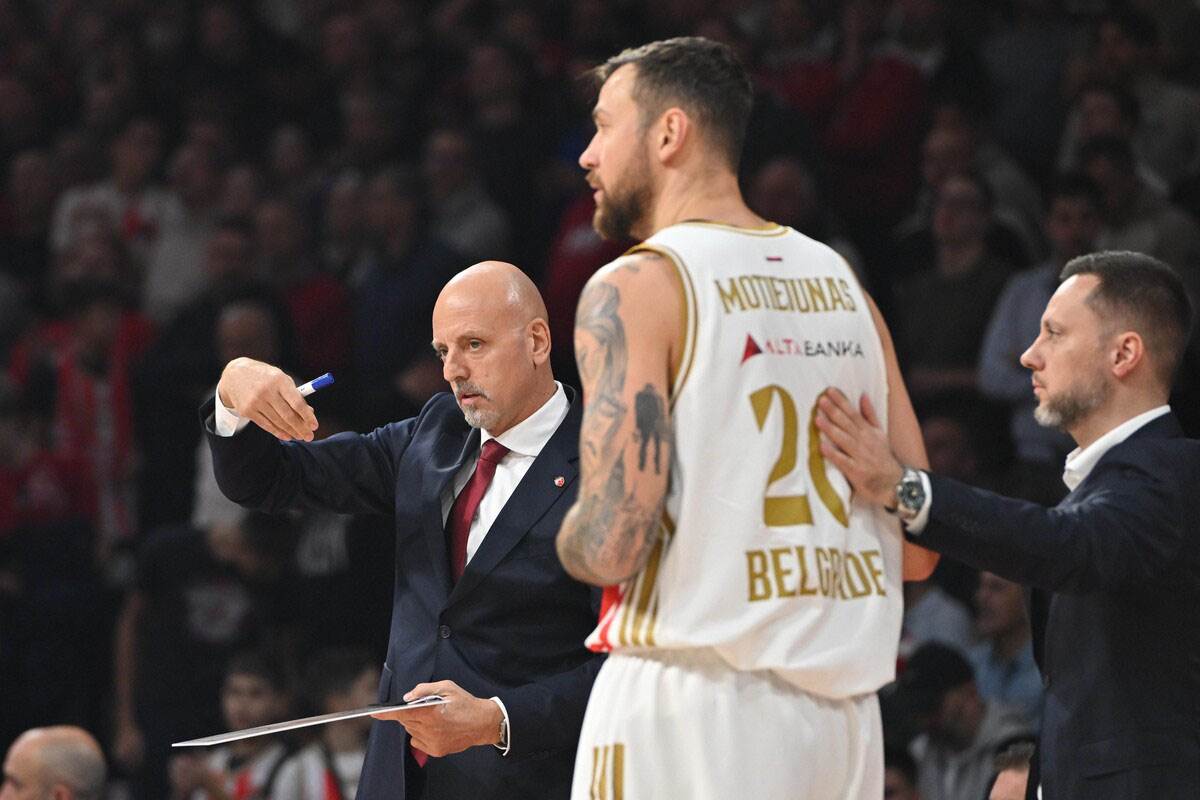 Crvena zvezda Olimpijakos (8).jpg