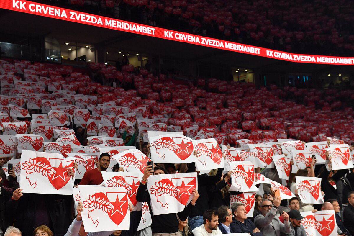 Crvena zvezda Olimpijakos (17).jpg