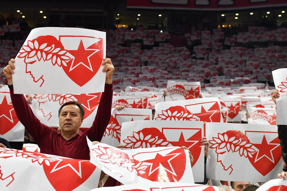 Crvena zvezda Olimpijakos (18).jpg