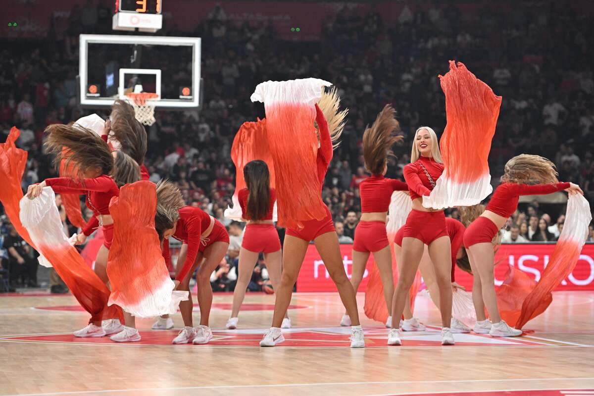 Crvena zvezda Olimpijakos  (5).jpg