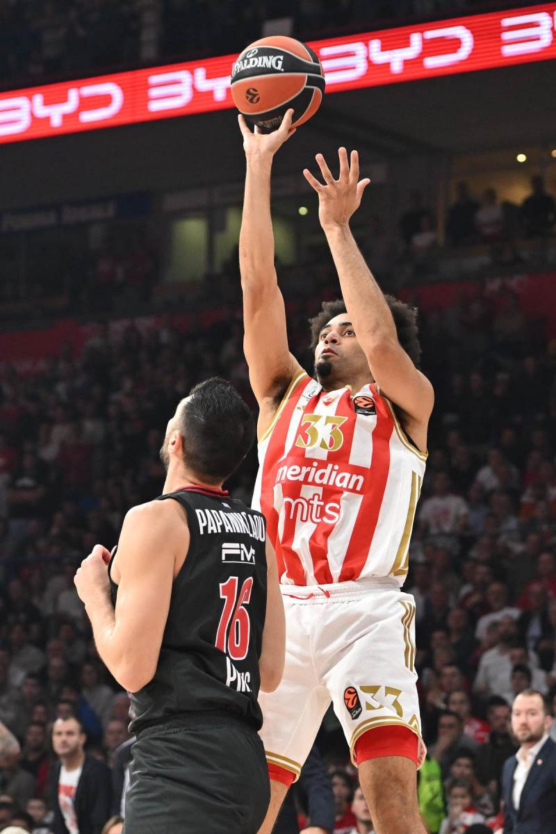 Crvena zvezda Olimpijakos  (3).jpg