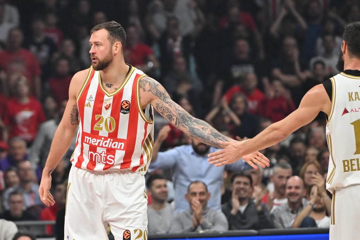 Crvena zvezda Olimpijakos  (5).jpg