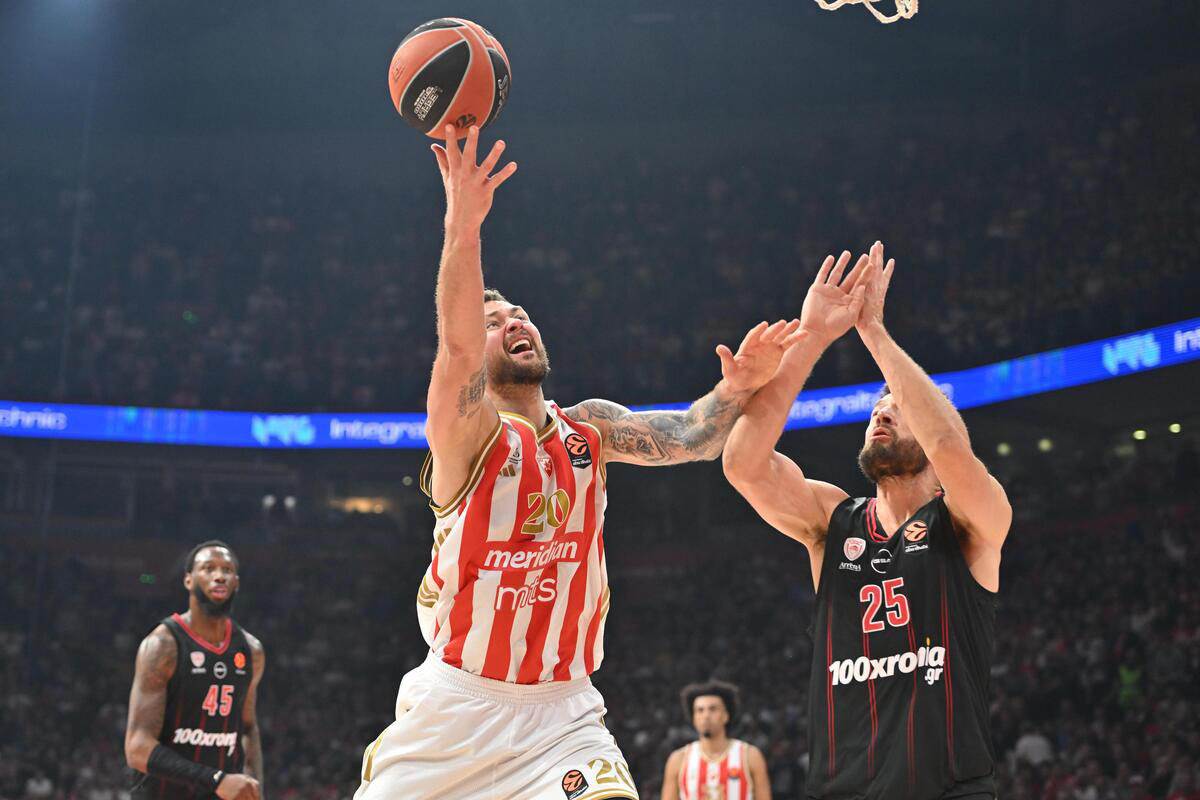 Crvena zvezda Olimpijakos  (7).jpg