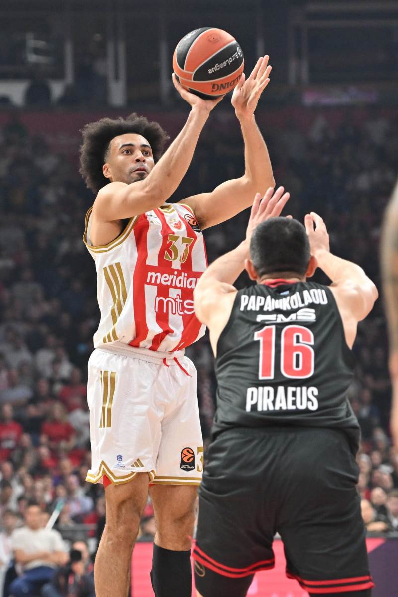 Crvena zvezda Olimpijakos  (14).jpg