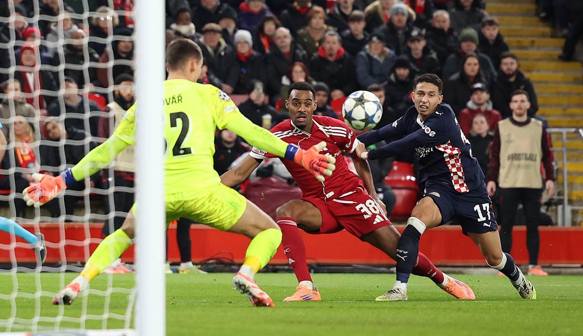 Liverpul - PSV (7).jpg