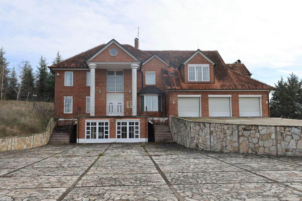 Damir Dokić napušteno imanje  (17).jpg