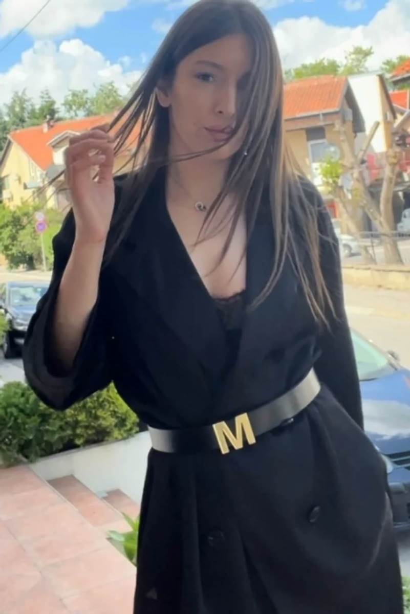 Aleksandar Uhrin žena (2).jpg