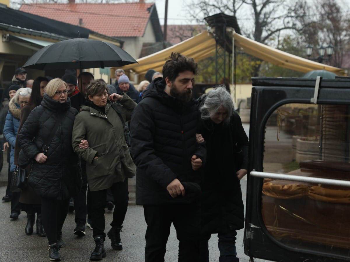 sahrana Ljiljane Jorgovanović (5) copy.jpg