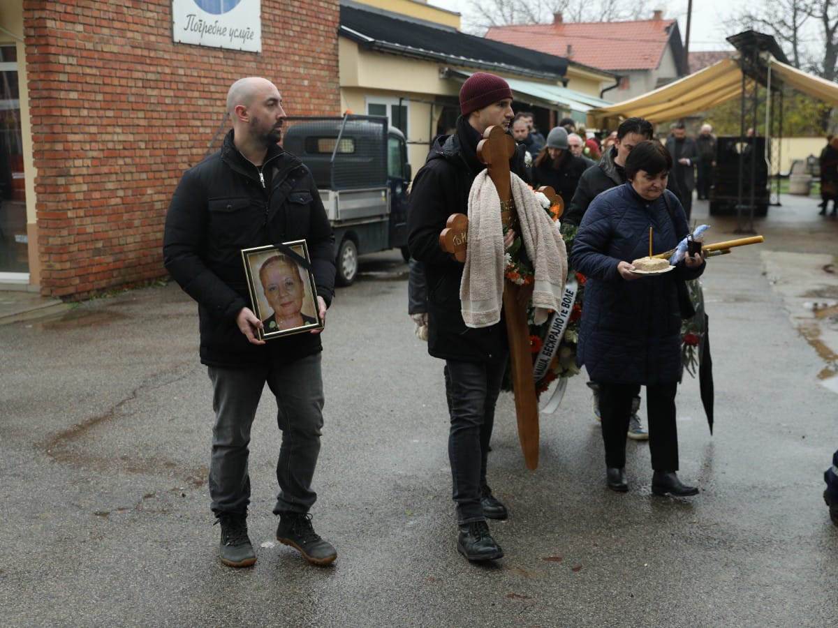 sahrana Ljiljane Jorgovanović (9) copy.jpg