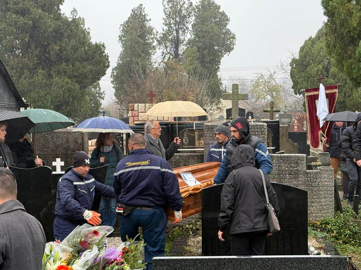 grobno mesto Ljiljane Jorgovanović (3) copy.jpg