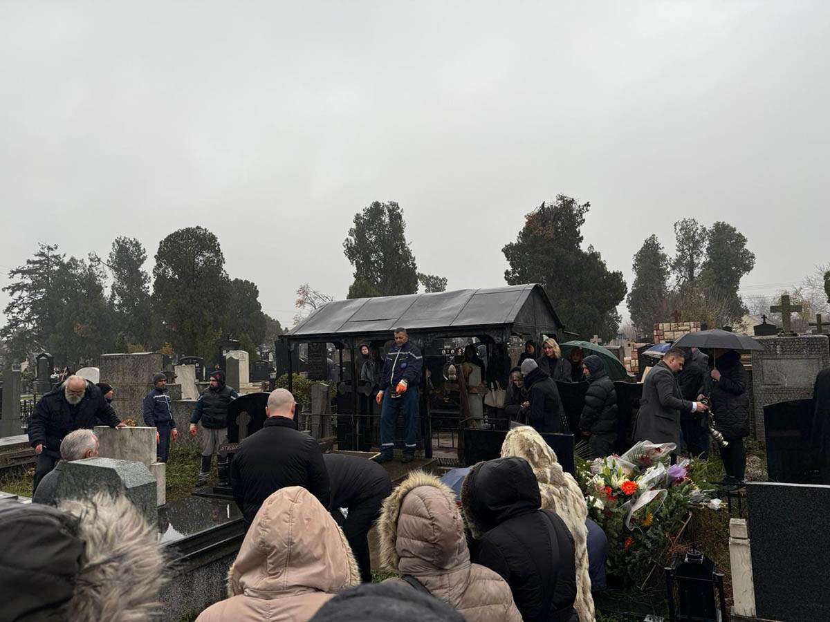 grobno mesto Ljiljane Jorgovanović copy.jpg