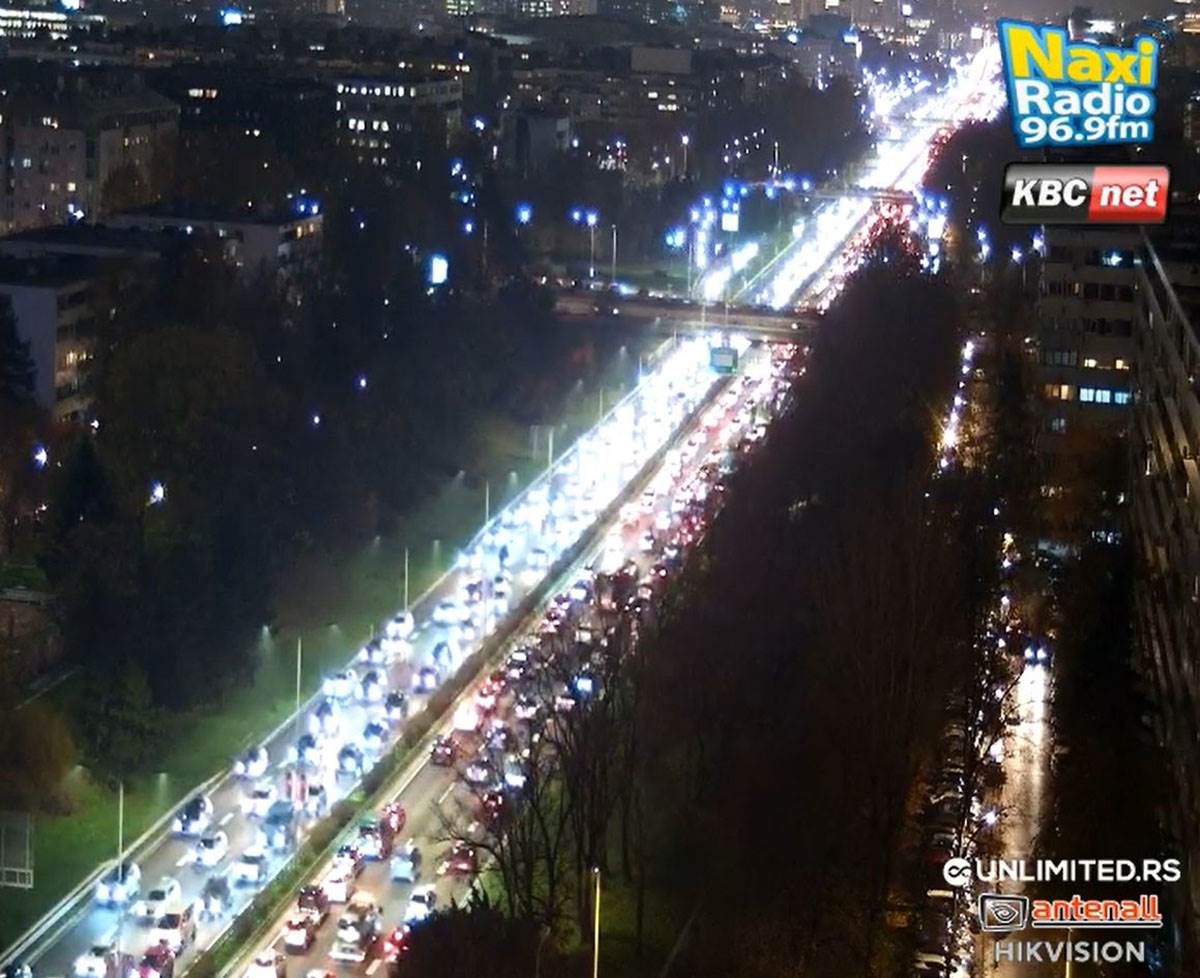 Gužve u Beogradu (4).jpg