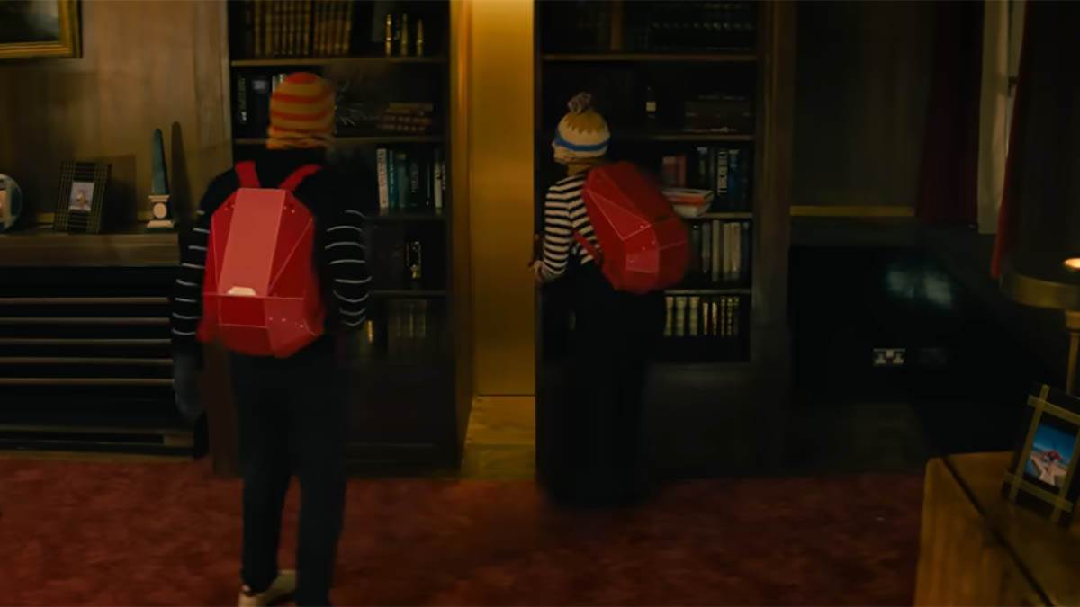 Jingle Bell Heist (4).jpg