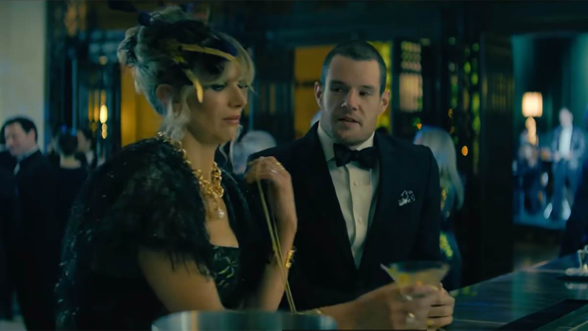 Jingle Bell Heist (7).jpg