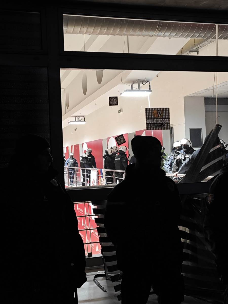 Polomljeno staklo u Beogradskoj areni na treningu Partizana