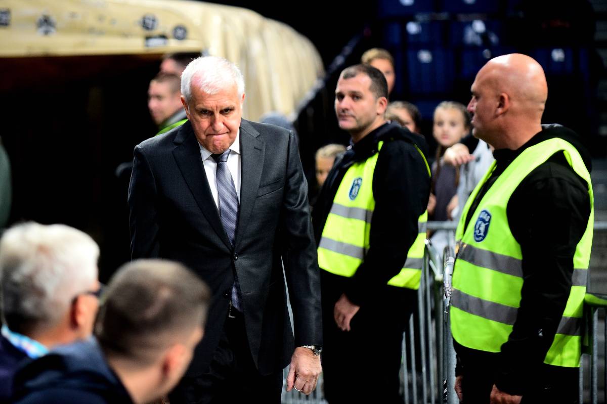 Željko Obradović izlazi na utakmicu Partizana