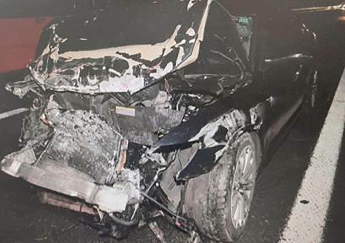 Fotografije saobraćajne nesreće u kojoj je poginuo Sreten J. sa detetom (13).jpg