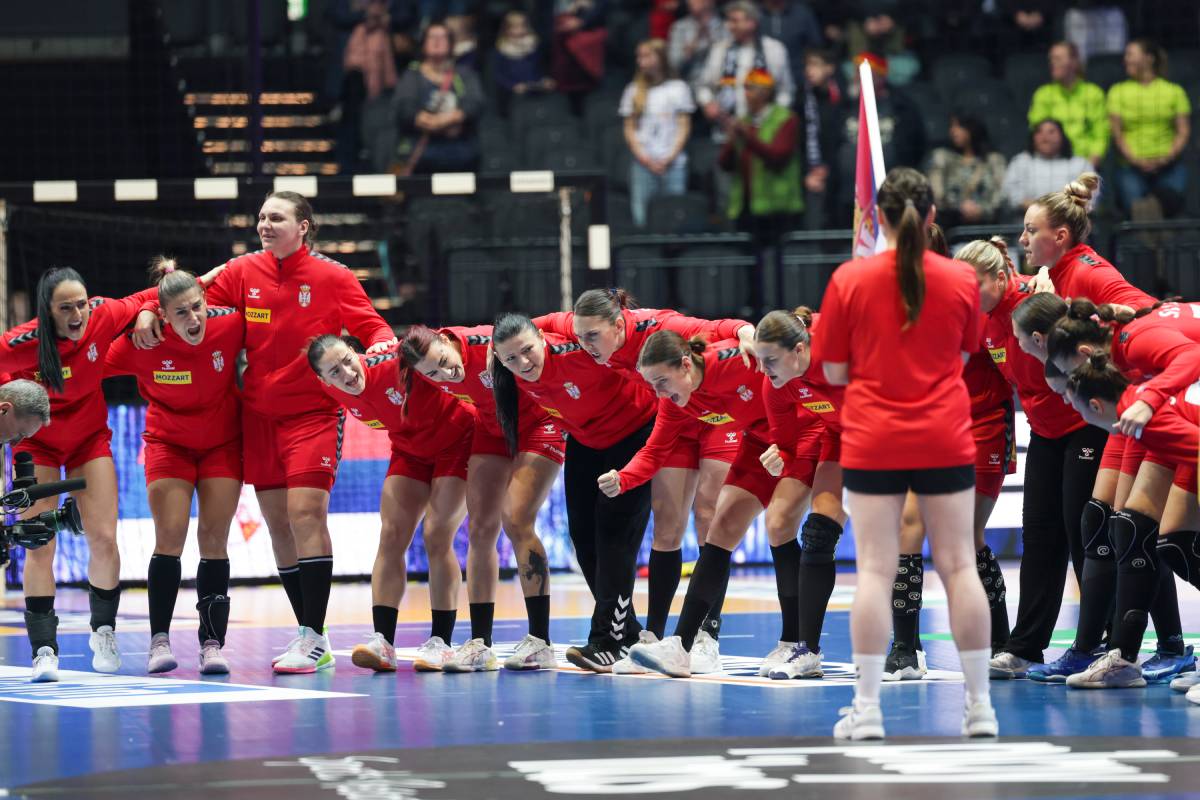 Rukometašice Srbije se bodre pred meč protiv Španije na Svetskom prvenstvu