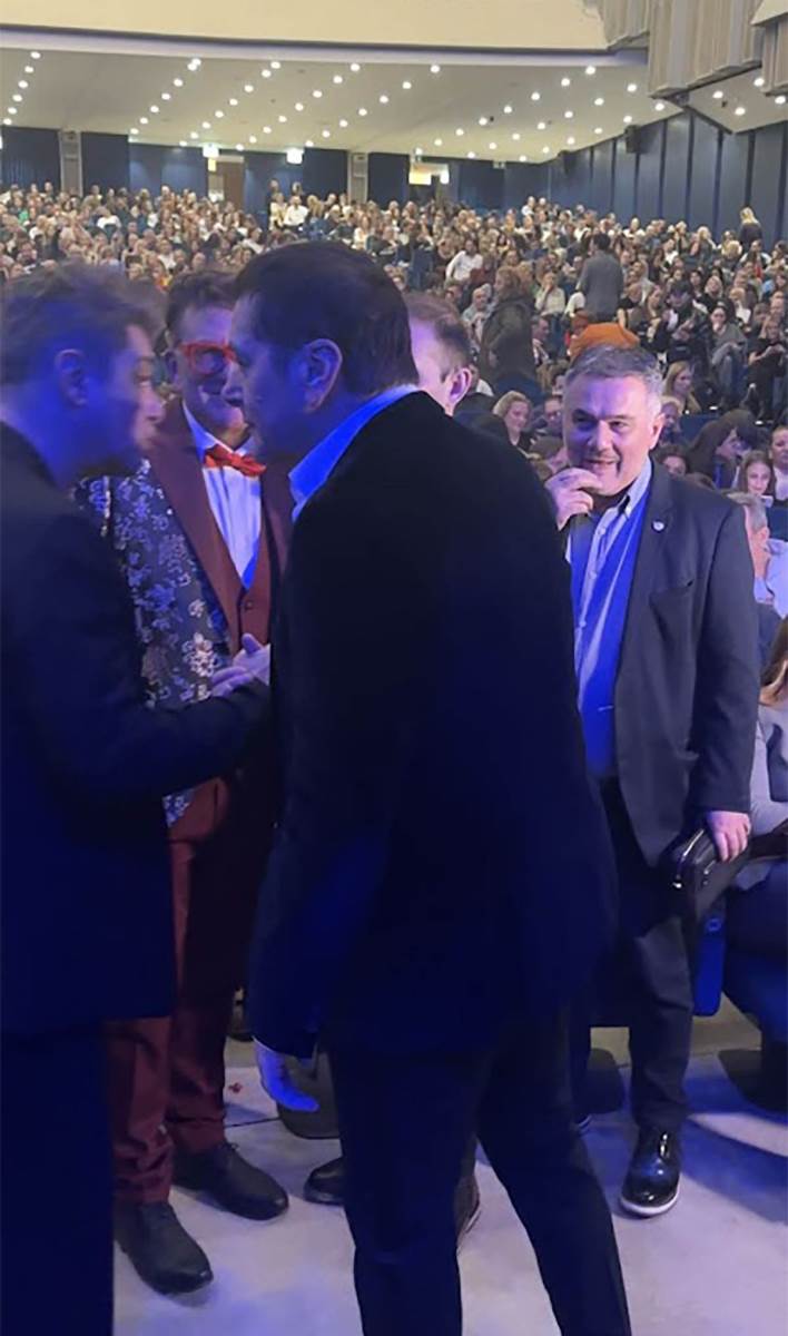 poznati na Knezovom koncertu u Sava Centru (8).jpg