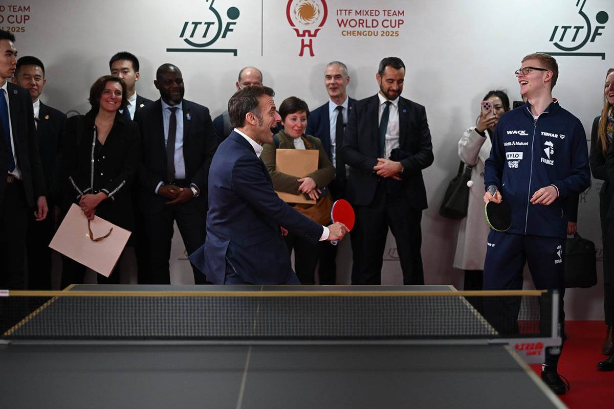 Emanuel Makron u poseti Kini (8).jpg