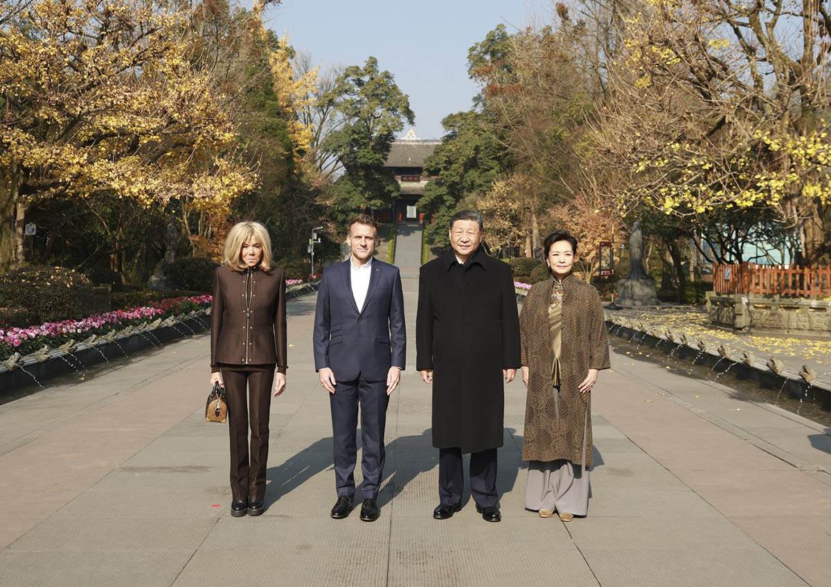 Emanuel Makron u poseti Kini (10).jpg