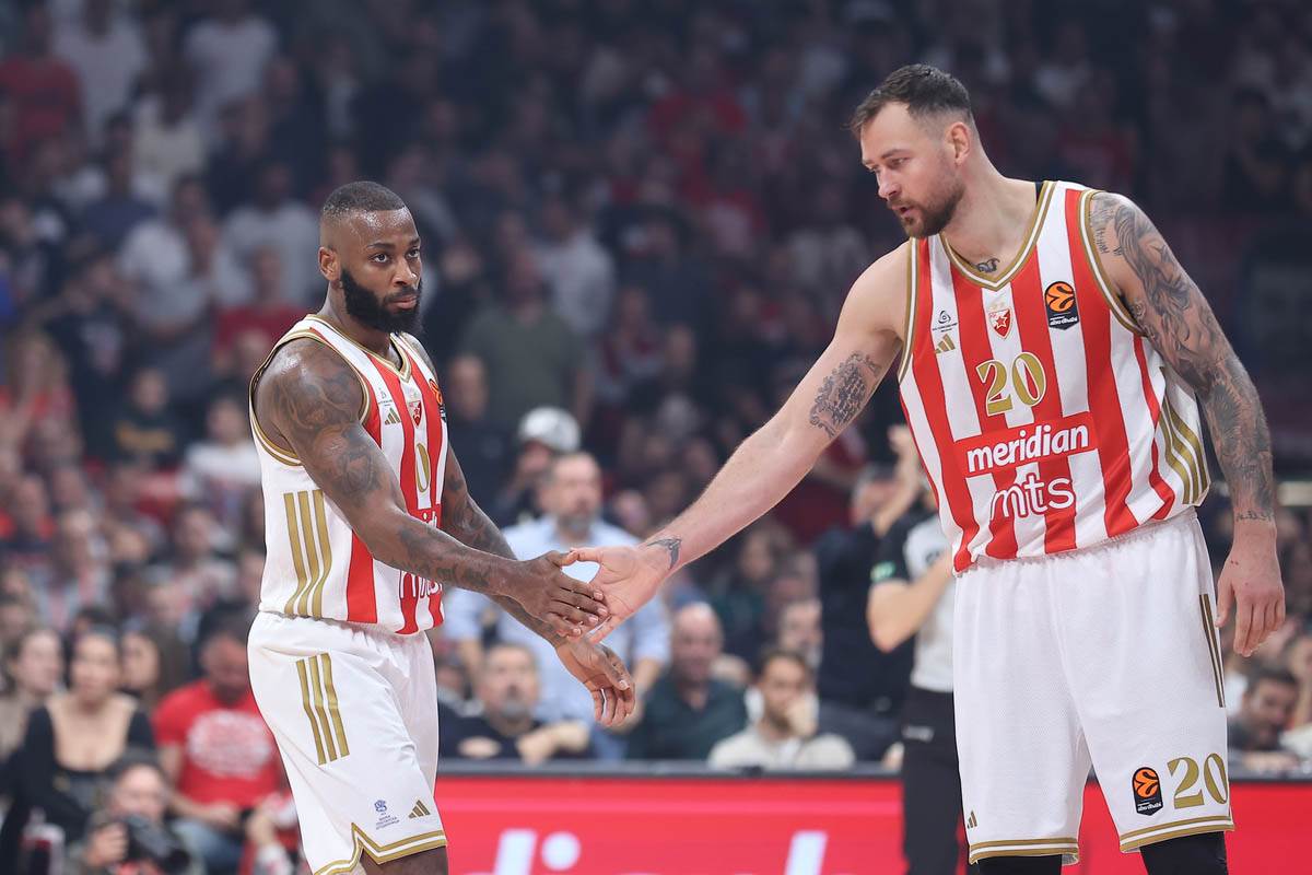 Crvena Zvezda - Barselona (11).jpg