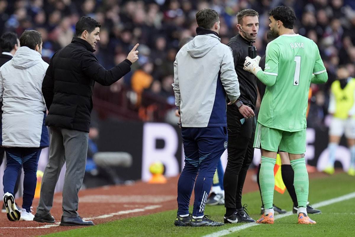 Aston Vila - Arsenal (4).jpg