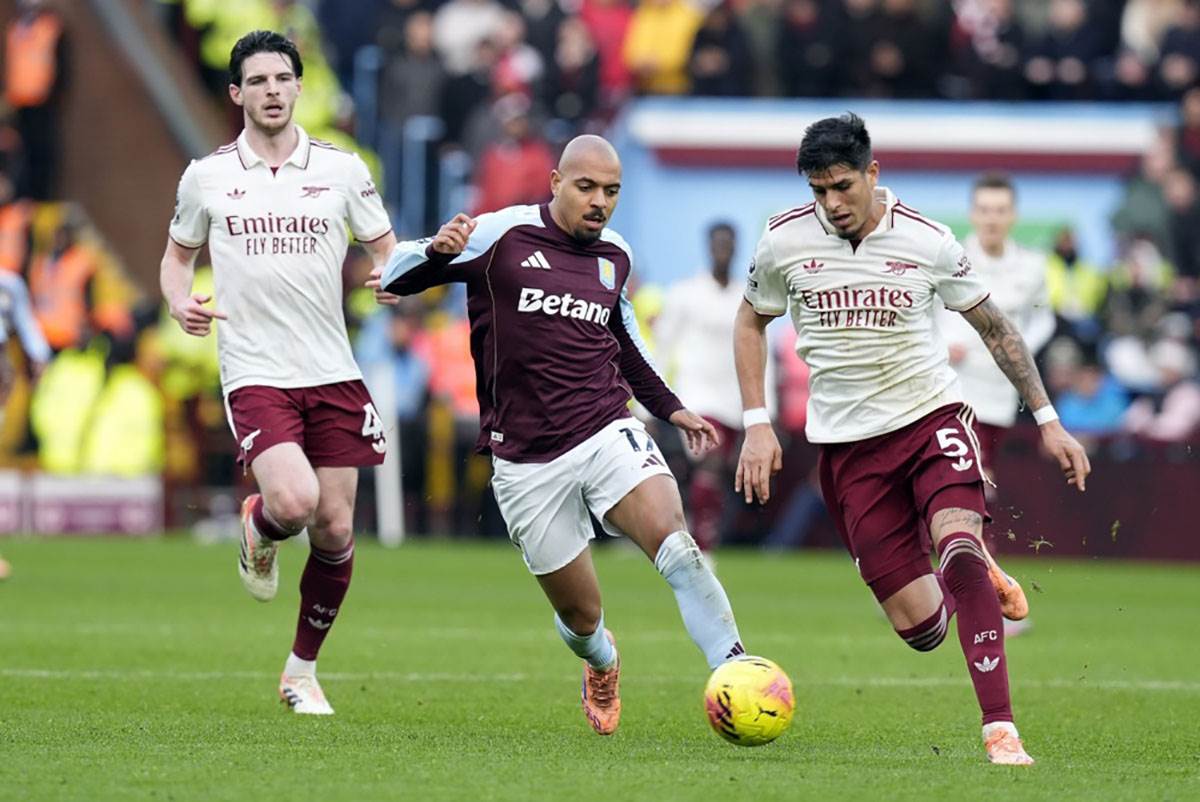 Aston Vila - Arsenal (5).jpg