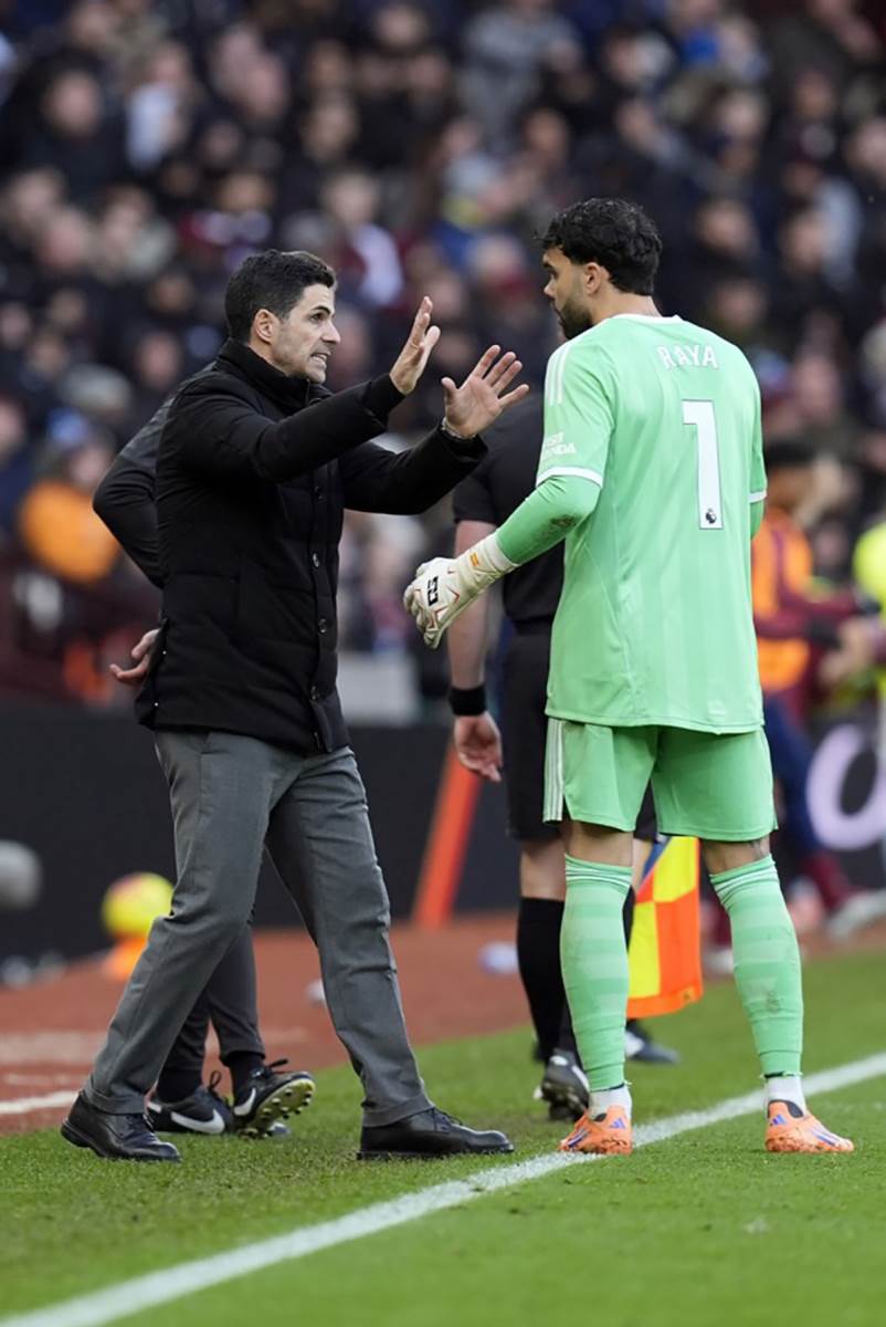 Aston Vila - Arsenal (8).jpg