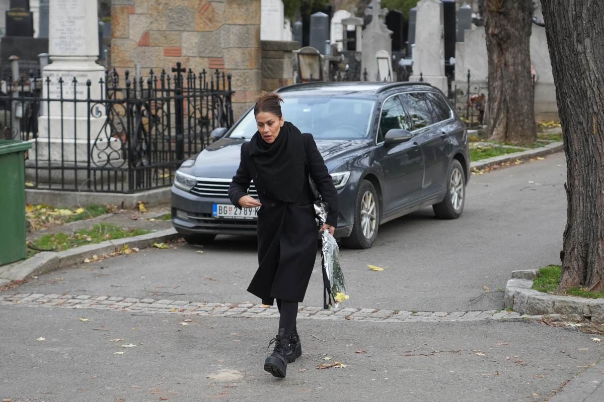 Mina Kostić pomen Džej Ramadanovski