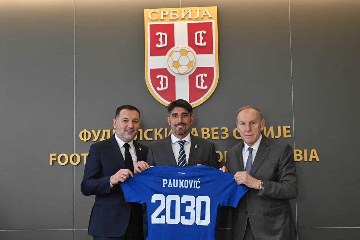 Veljko Paunović potpisao ugovor sa Radujkom i Džajićem