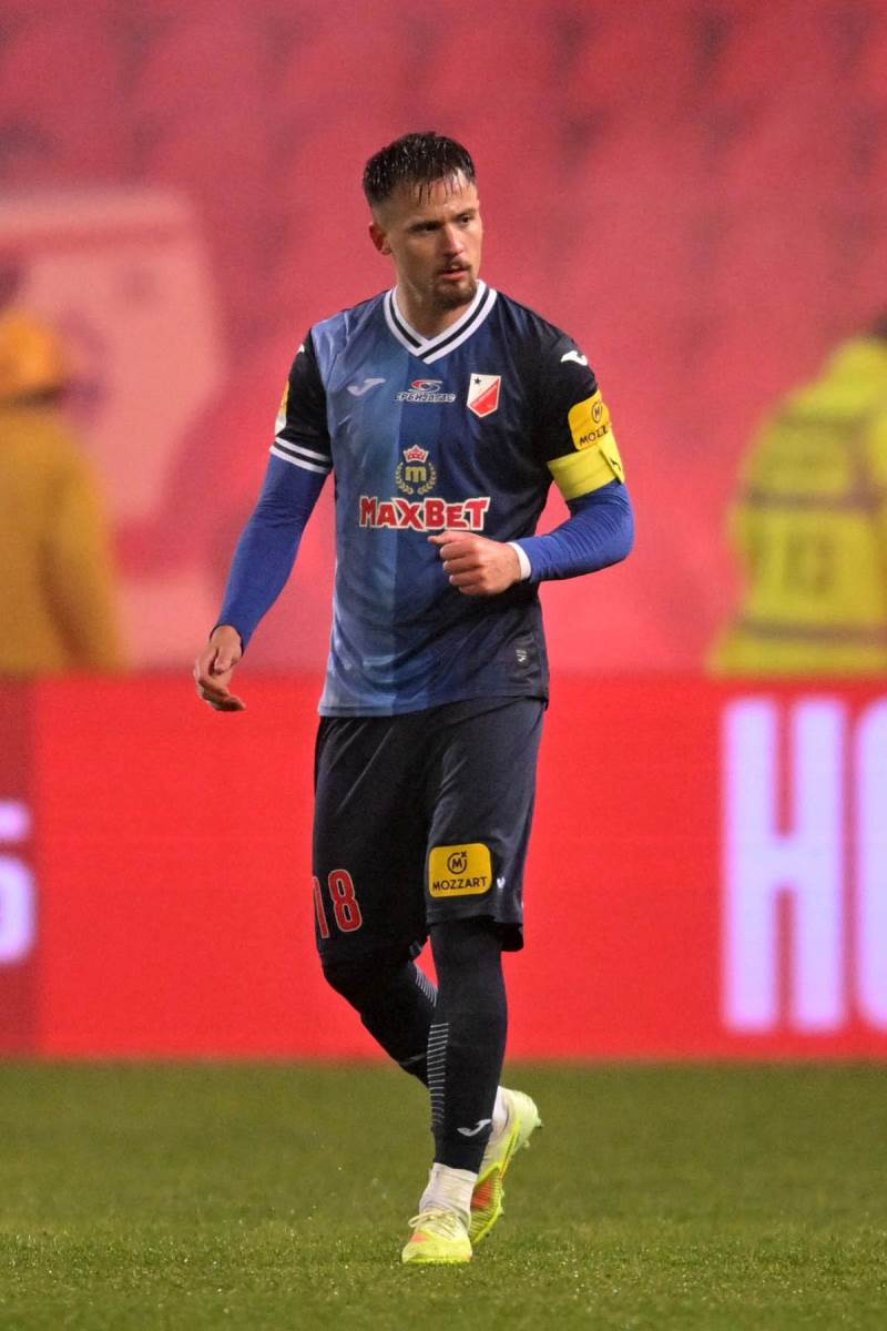 Njegoš Petrović gleda klupu Vojvodine posle gola protiv Zvezde na Marakani