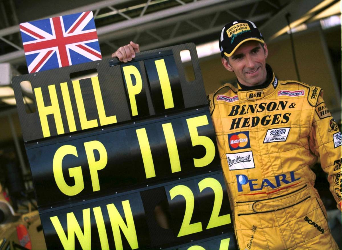 Dejmon Hil u Džordanu slavi pobedu u Formuli 1