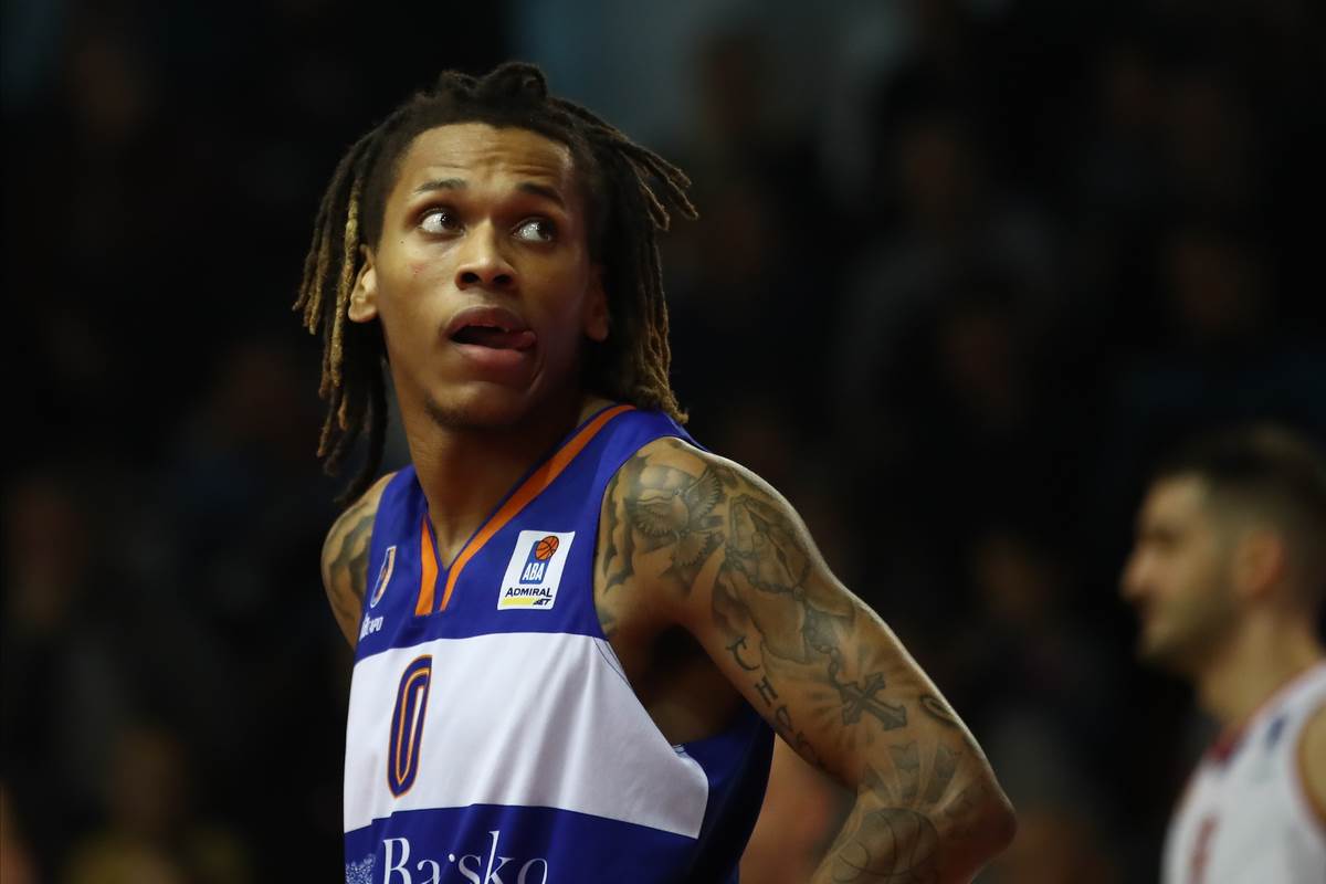 Daron Rasel kao plejmejker Mornara u Srbiji protiv Borca