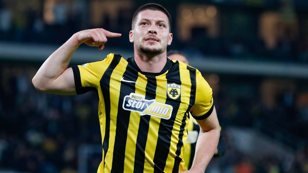 Luka Jović slavi gol u Aeku