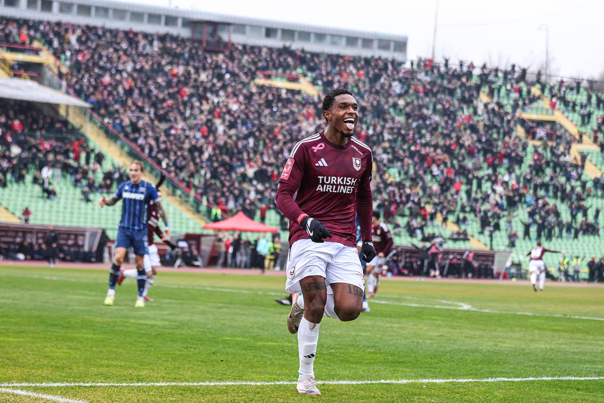Renan Oliveira slavi gol za Sarajevo protiv Željezničara