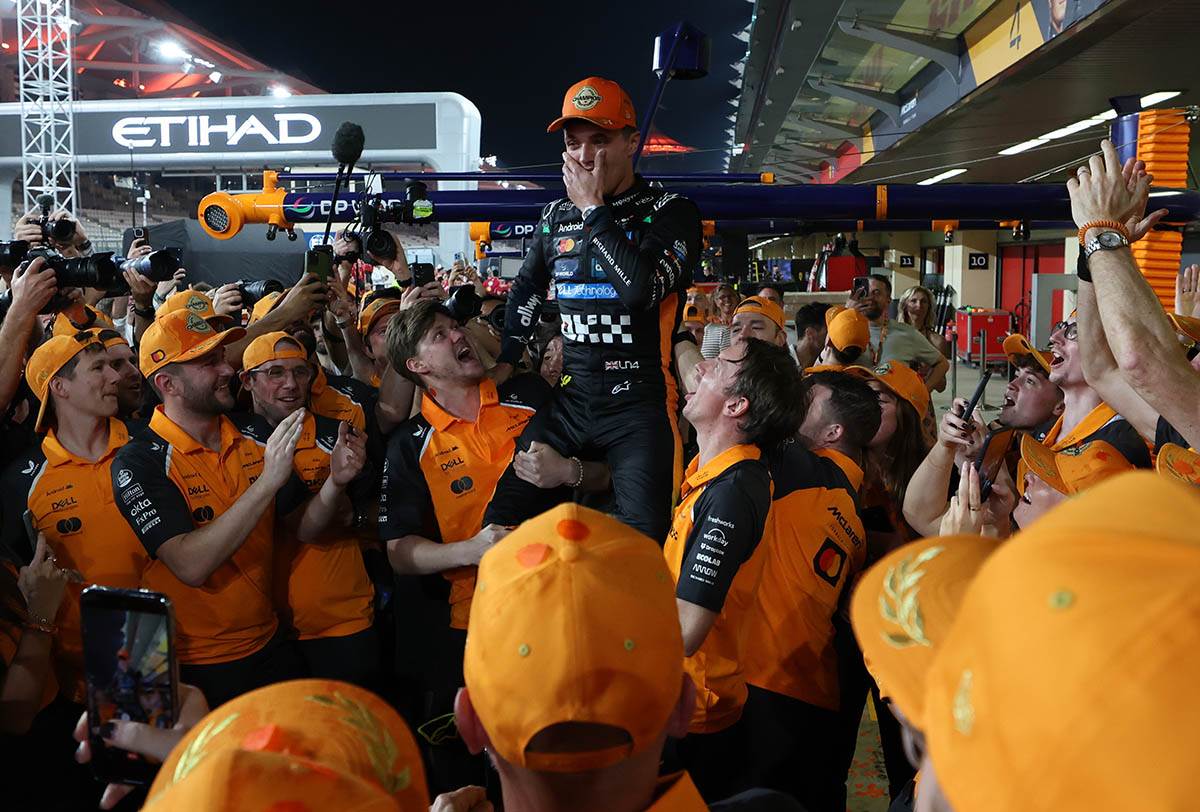 Lando Noris slavi titulu u Formuli 1 (8).jpg