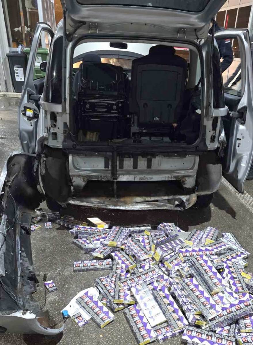 Šverc cigara (5).jpg