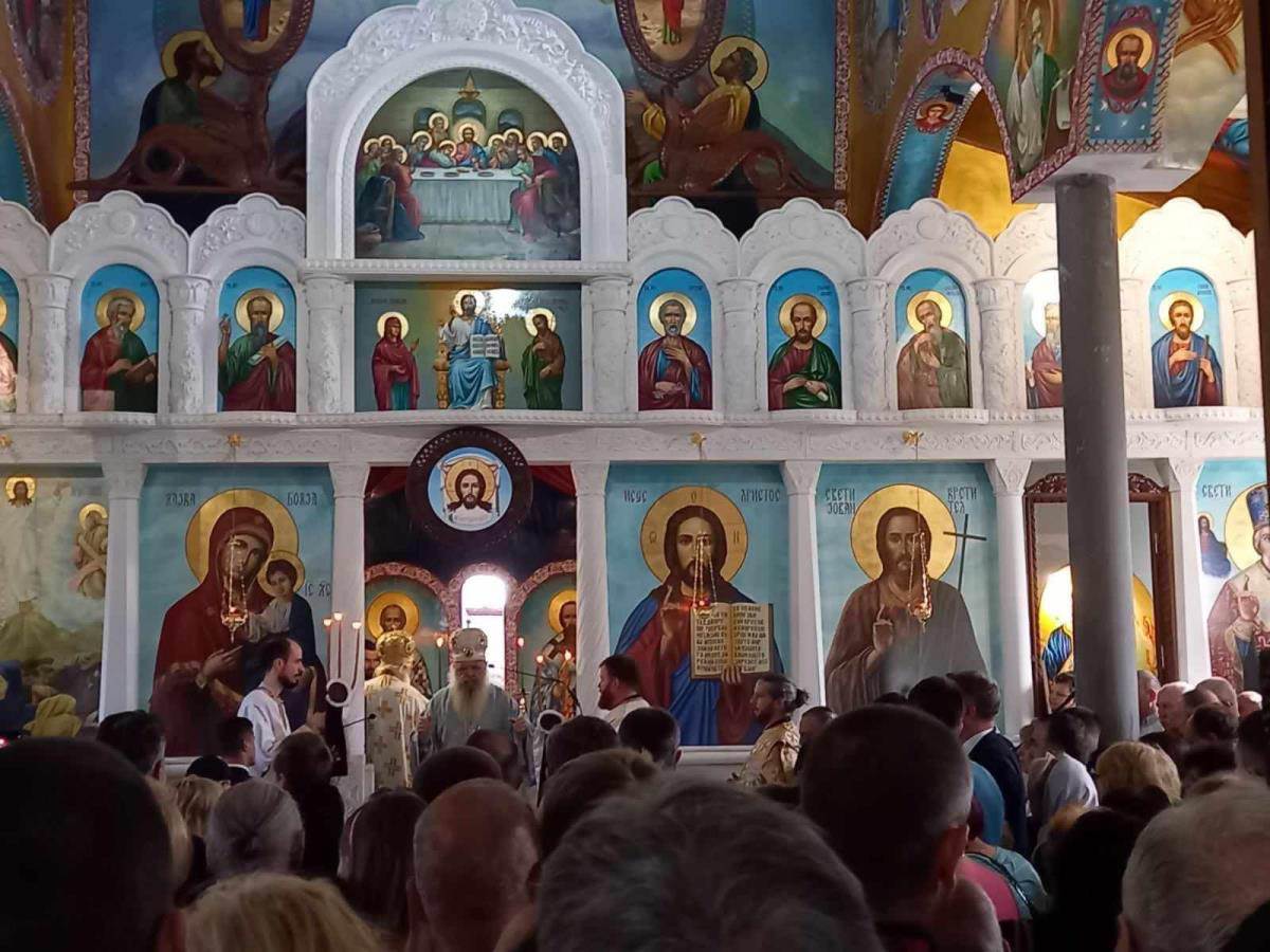 Toše Proeski, manastir u Kruševu  (1).jpg