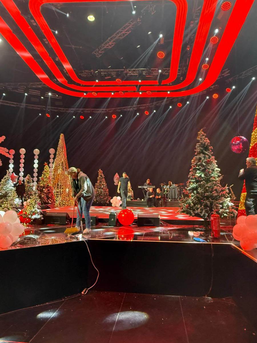 Zavirili smo na snimanje novogodišnjeg programa na Pinku Ogromna lova uložena u dekoraciju (3) copy.jpg