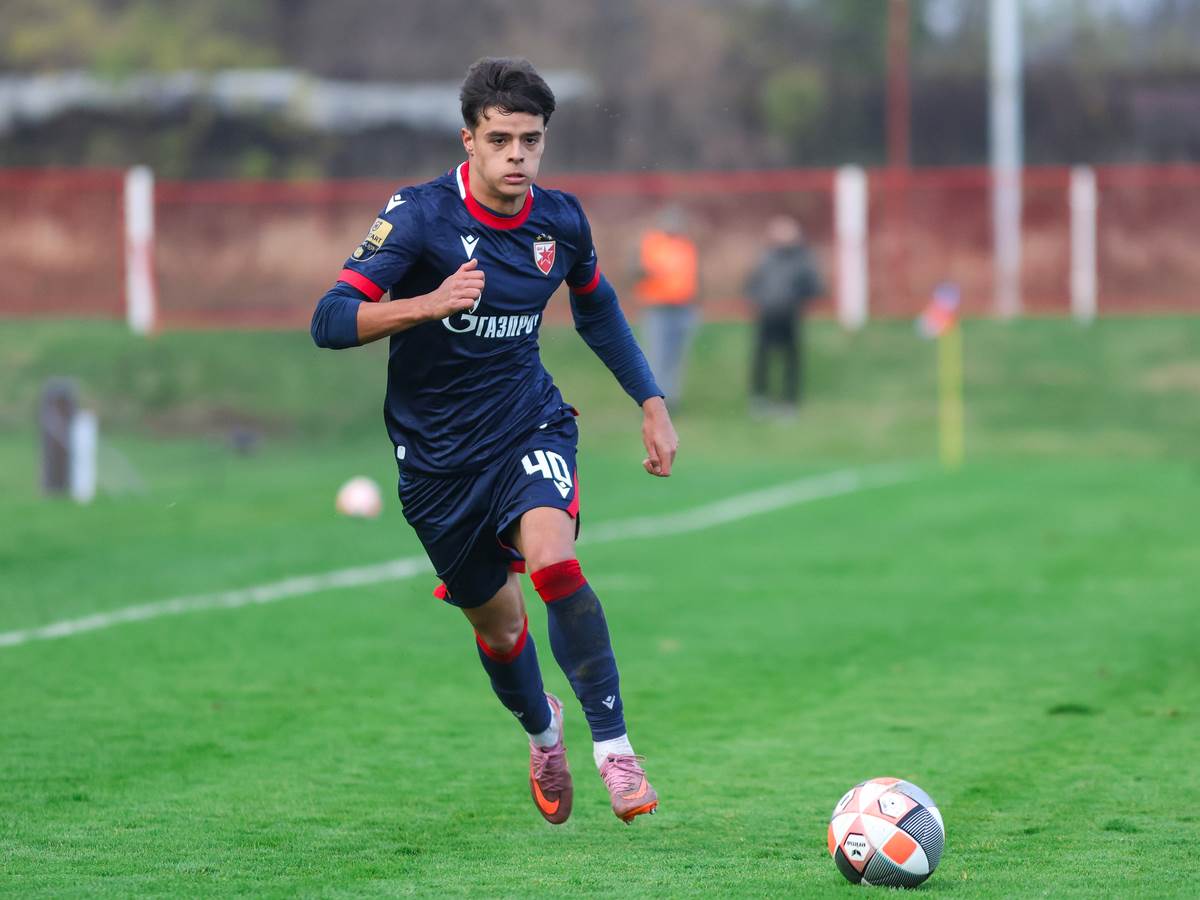 Luka Zarić u napadu u Crvenoj zvezdi