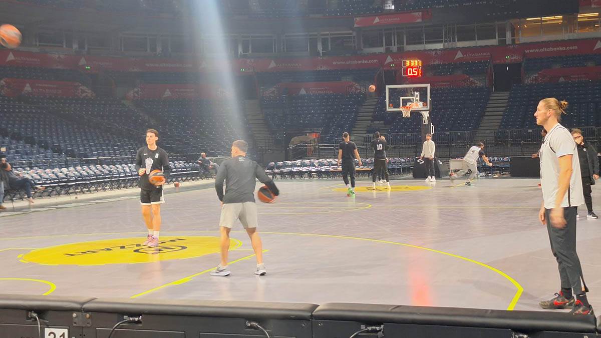 Trening KK Partizan (8).jpg